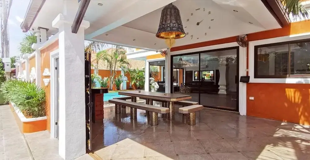 Foto - GOLDLAND Luxury Pool Villa Pattaya Walking Street 8 Bedrooms