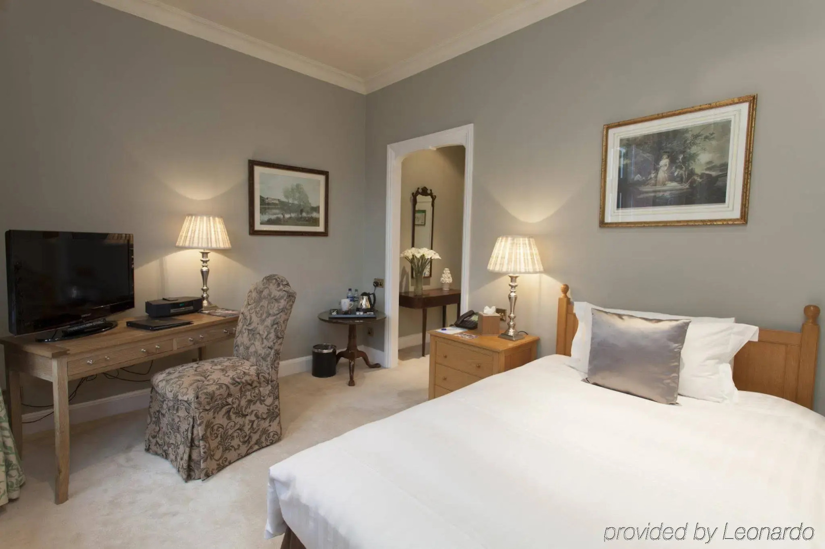 Photo - Warren House Hotel