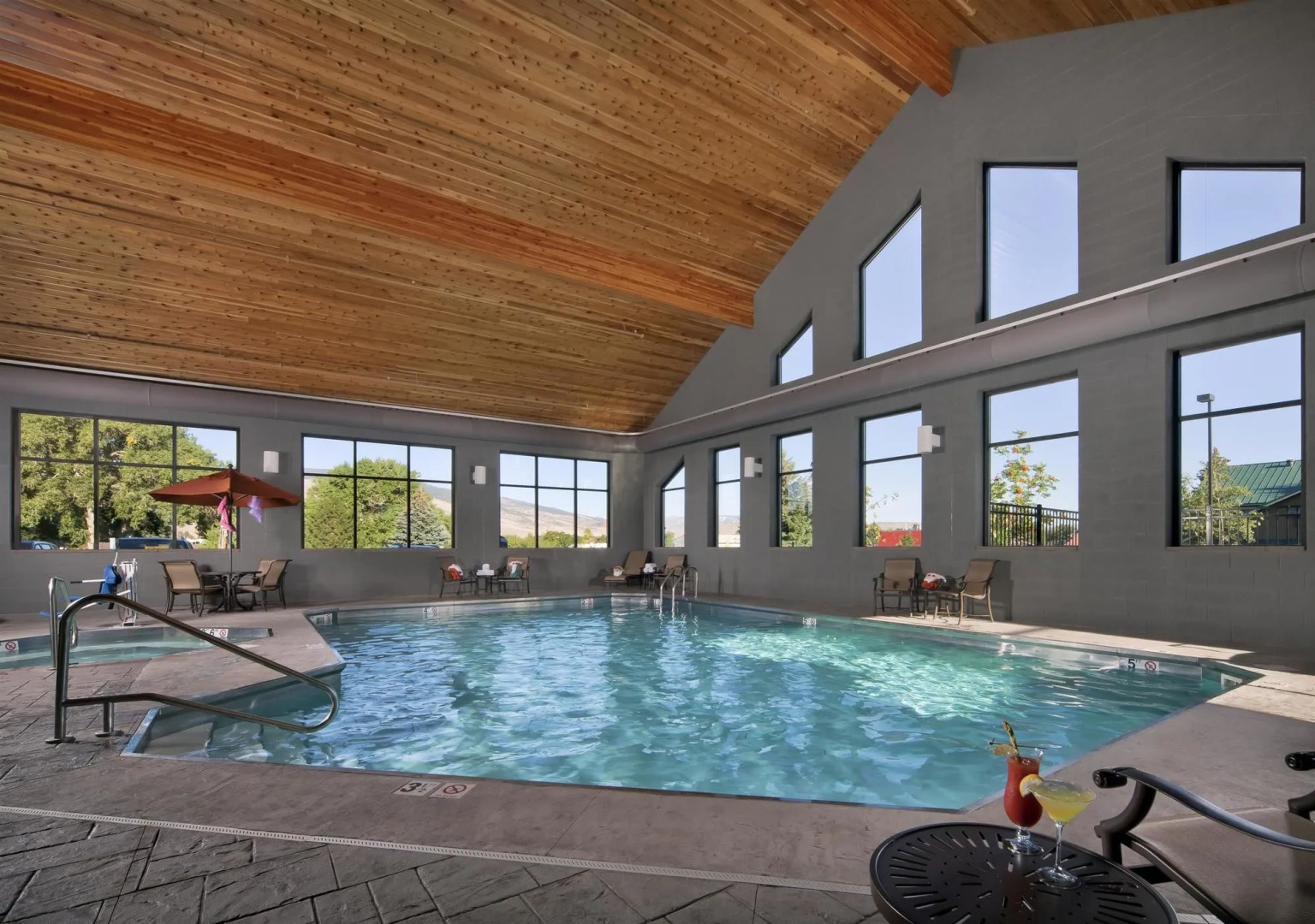 Foto - Best Western Premier Ivy Inn & Suites