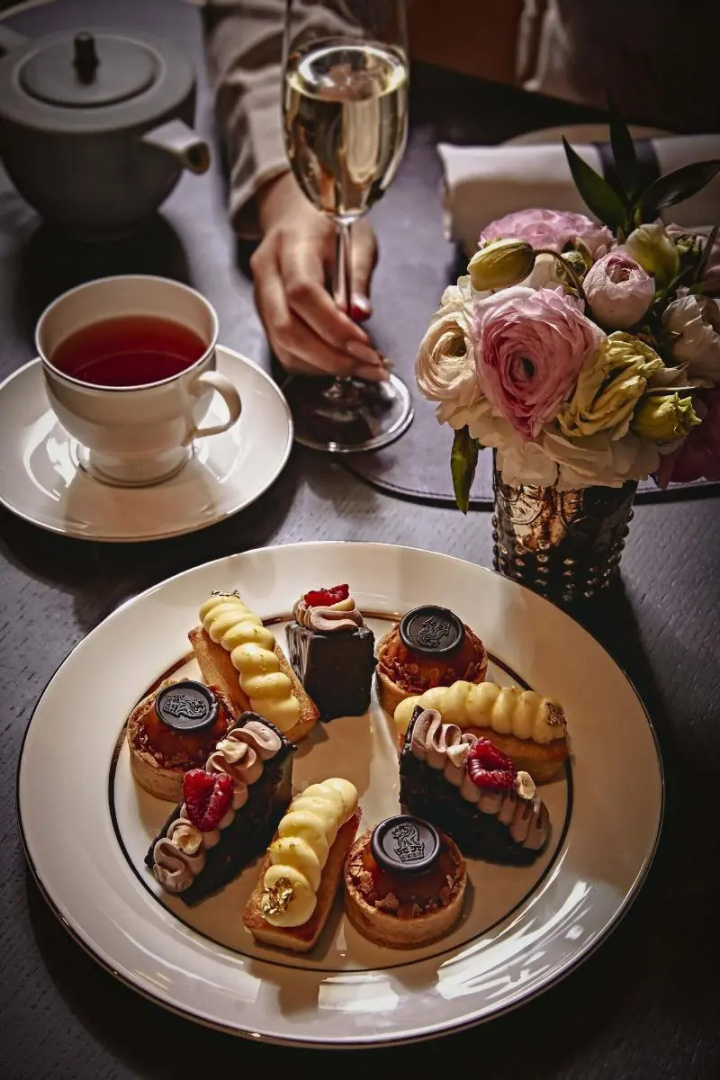 Photo - The Ritz-Carlton, Toronto
