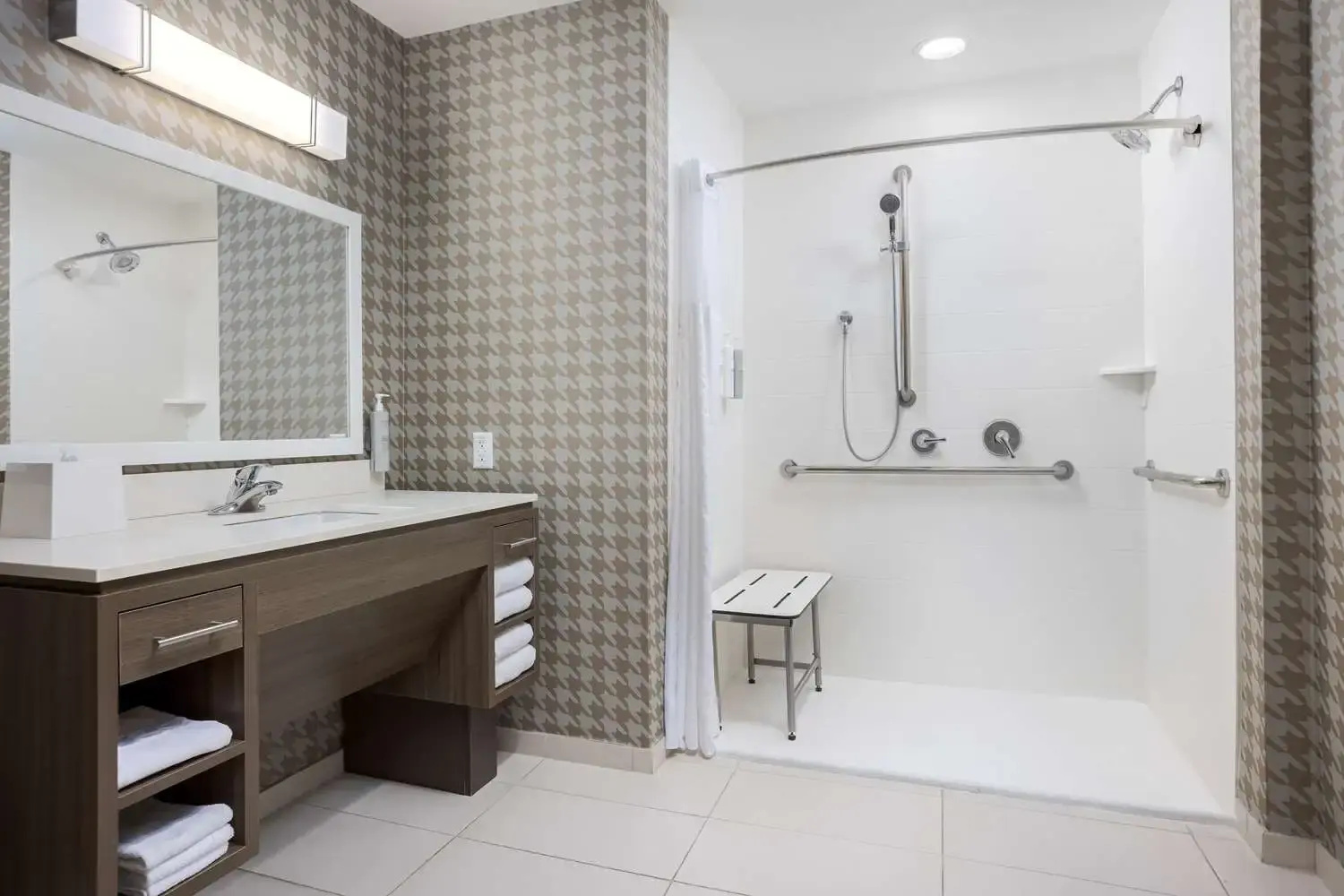 Photo - Home2 Suites by Hilton Clermont