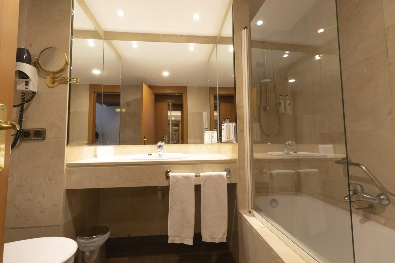 Foto - Best Western Premier CMC Girona