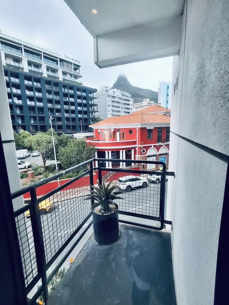 Photo - Urban Elephant Express, The Flamingo