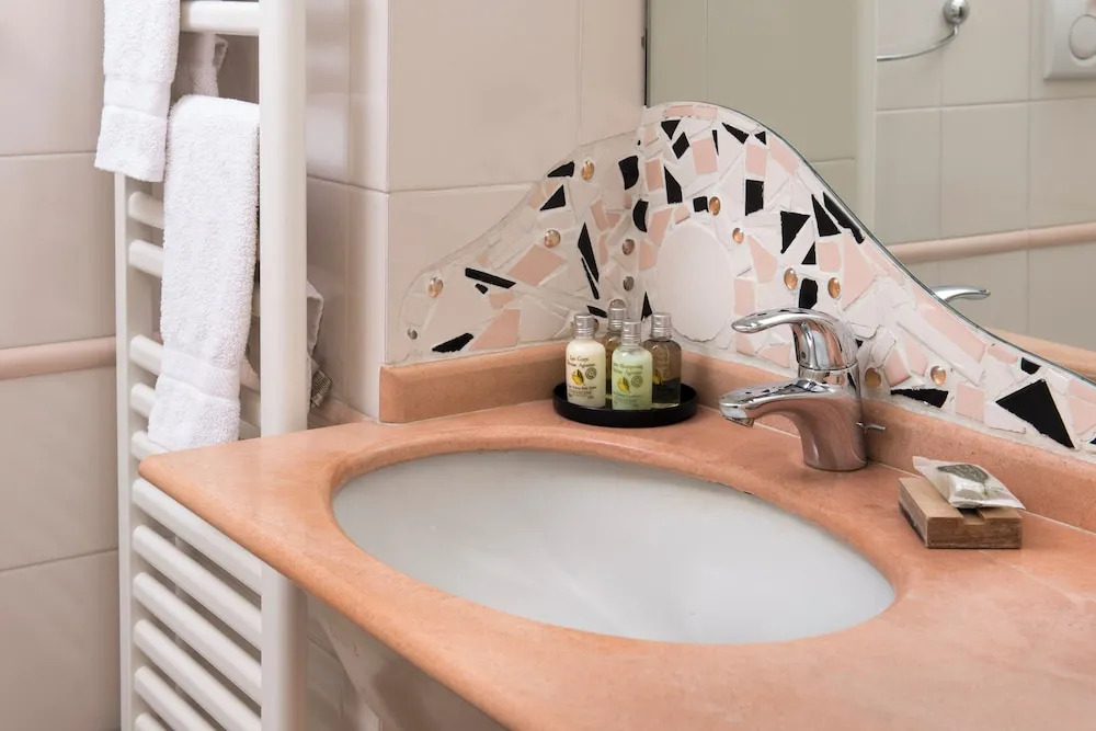 Photo - Palm Gallery Hotel