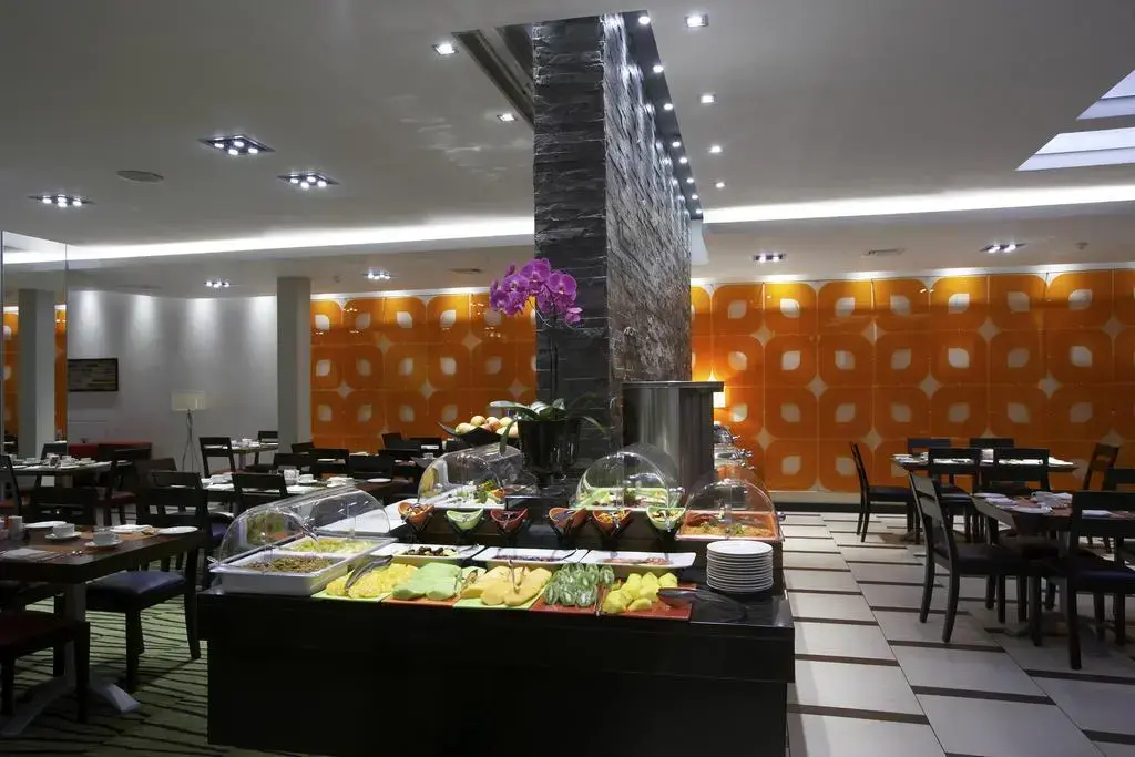 Photo - Southern Sun Newlands