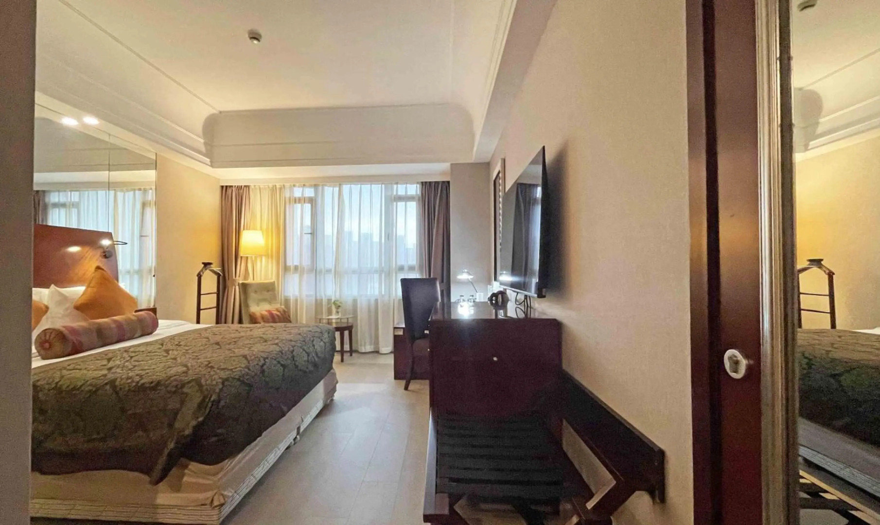 Photo - Merry Hotel Shanghai (Former Rendezvous Merry Hotel Shanghai)