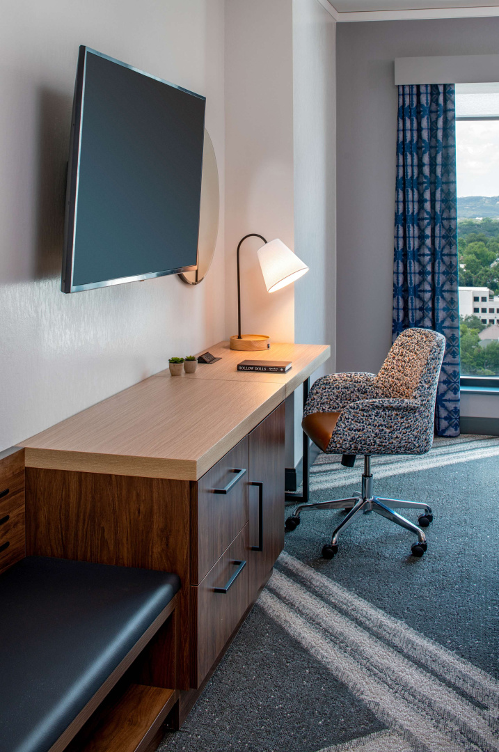 Photo - Hilton Garden Inn Austin University Capitol District