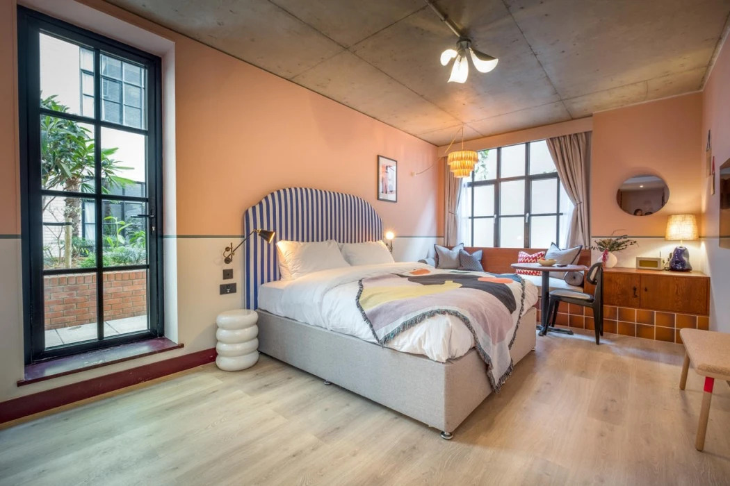 Photo - room2 London Chiswick Hometel