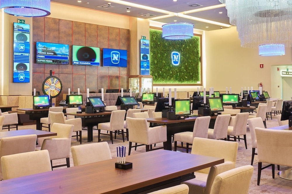 Photo - Hotel Admiral Casino & Lodge