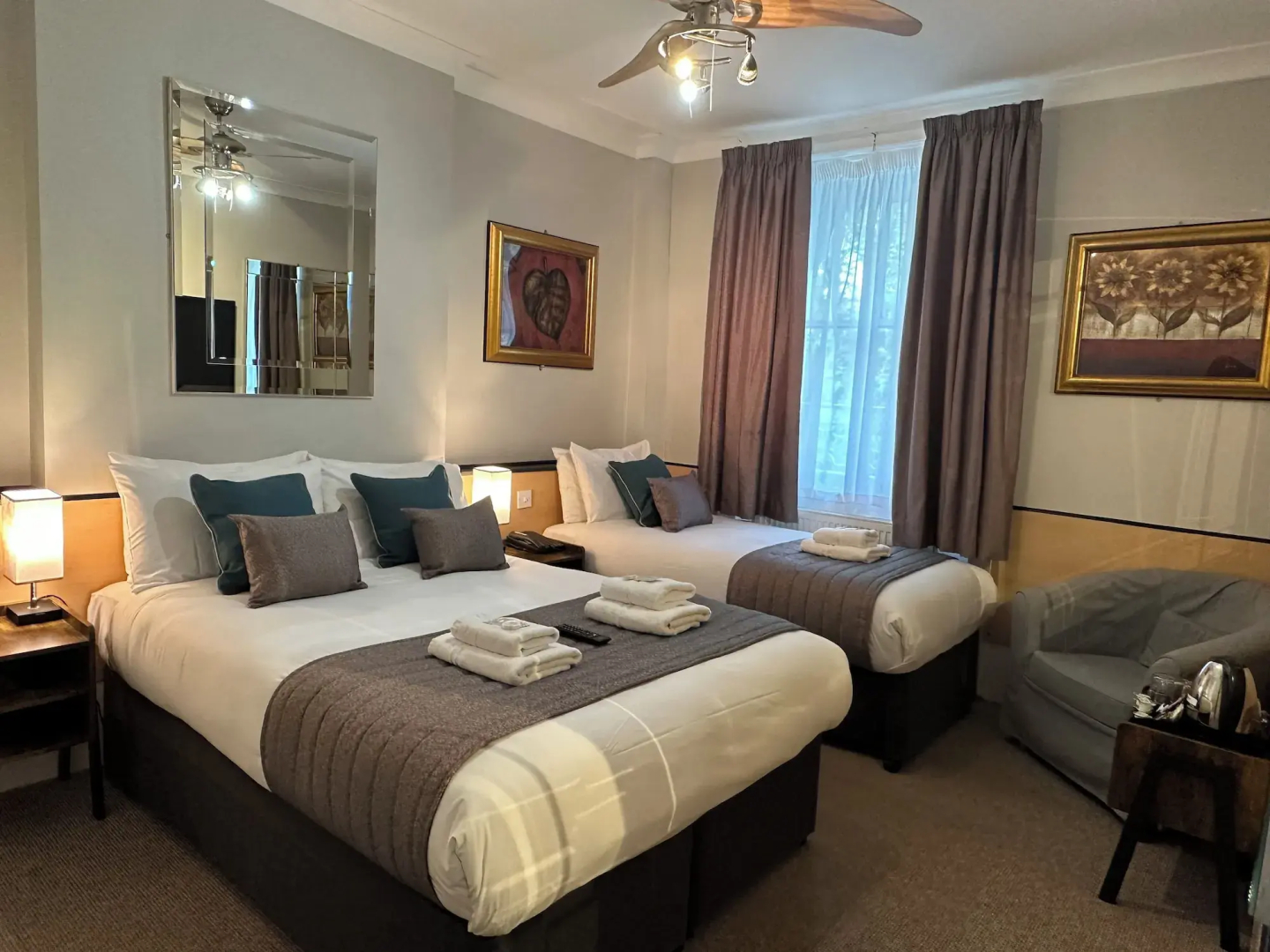 Photo - Tudor Court Hotel
