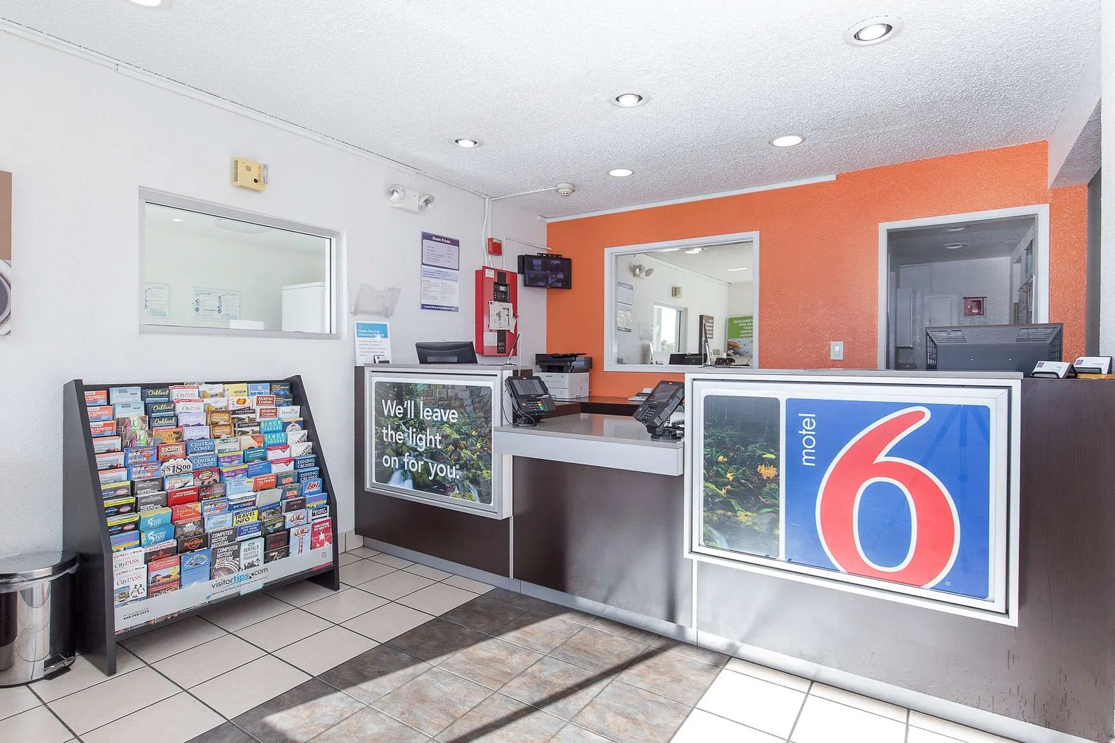 Foto - Motel 6 Hayward, CA – Silicon Valley Gateway