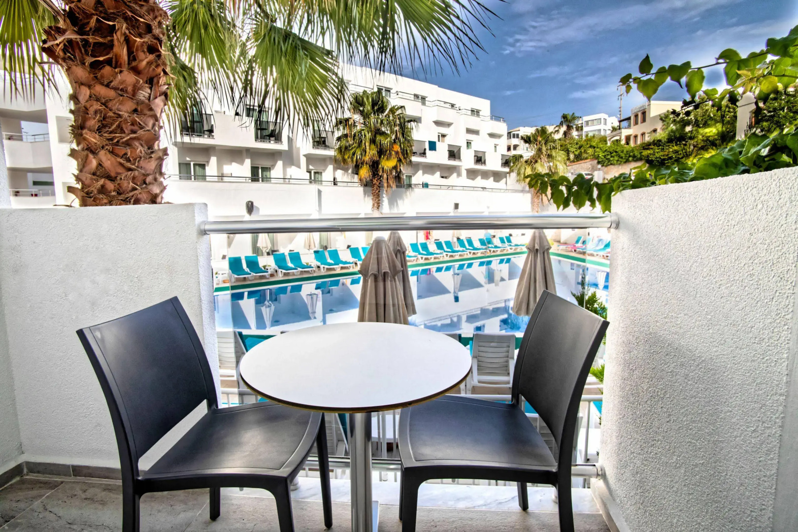 Photo - Club Shark Hotel