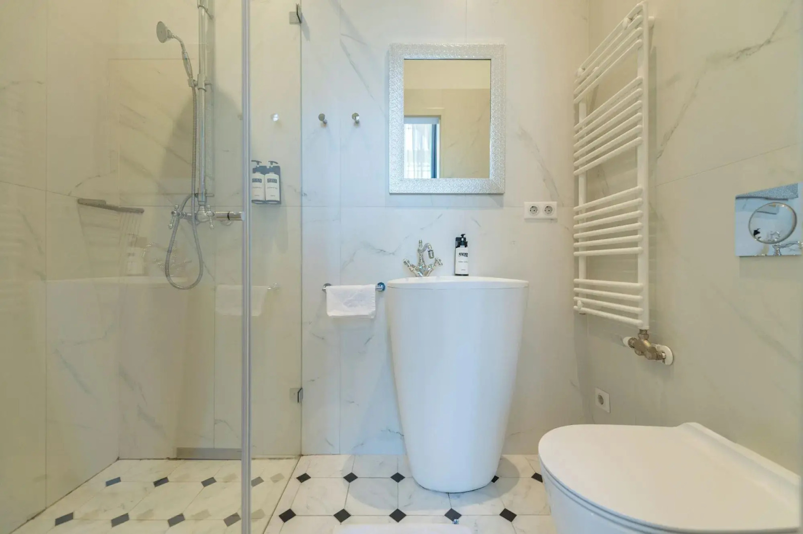 Photo - Zoya Luxury Residence