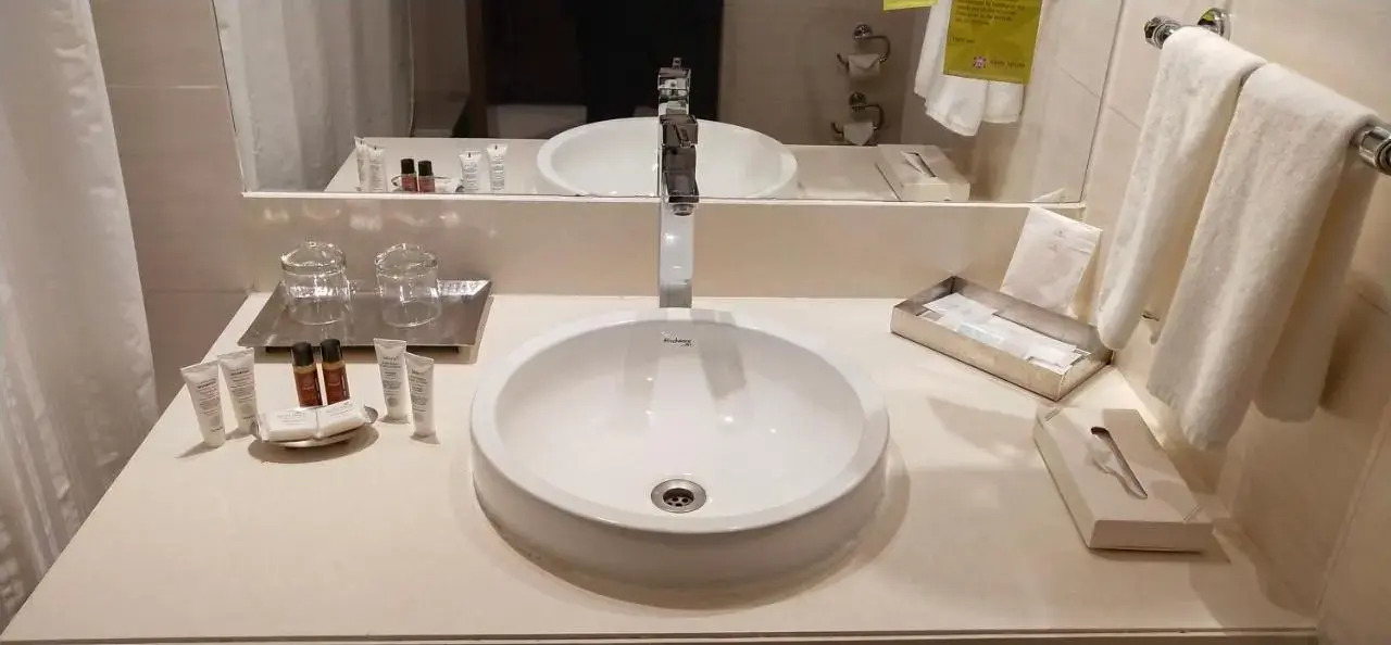 Photo - Royal Orchid Central, Pune