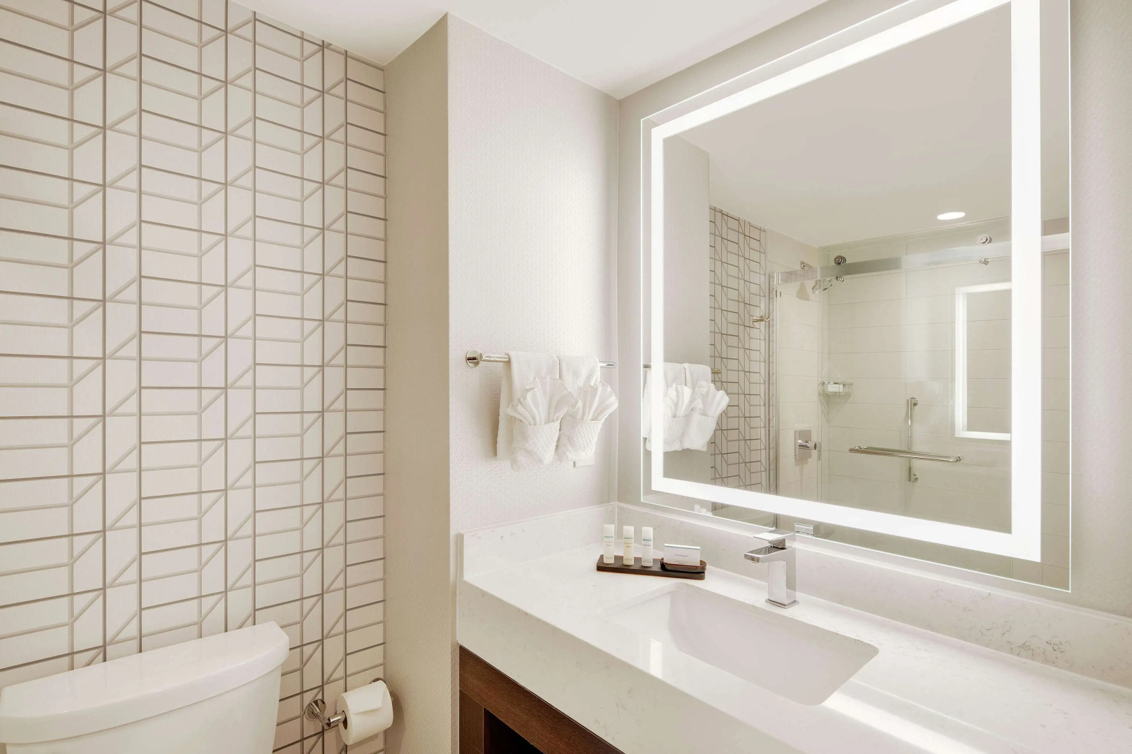 Photo - Embassy Suites by Hilton Atlanta Perimeter Center