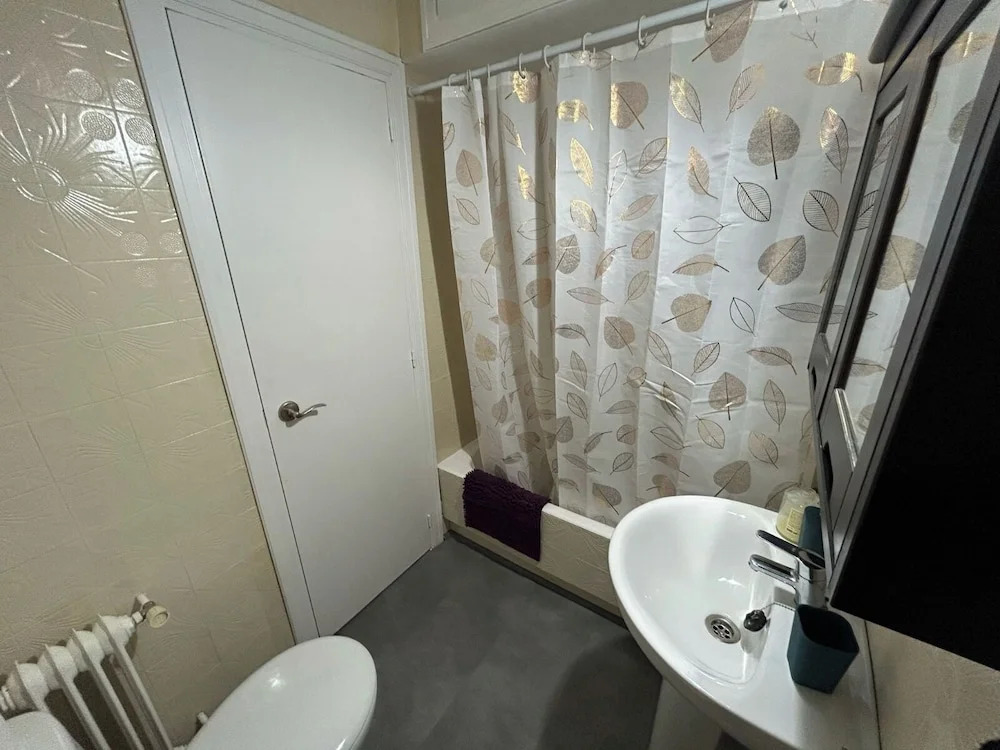 Photo - Habitaciones en Ferrocarril