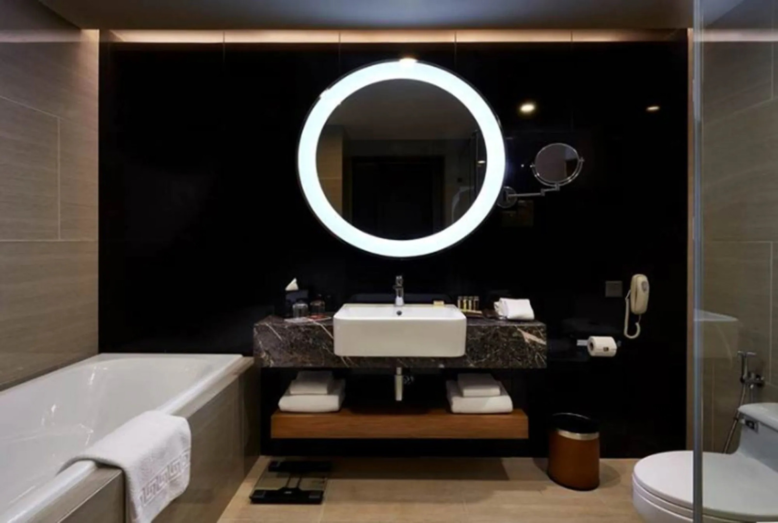 Photo - Renaissance Kuala Lumpur Hotel & Convention Centre