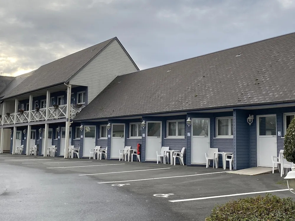 Foto - Contact hôtel - Hôtel Les Bleuets & SPA