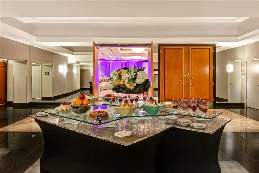 Photo - DoubleTree by Hilton Toronto Downtown