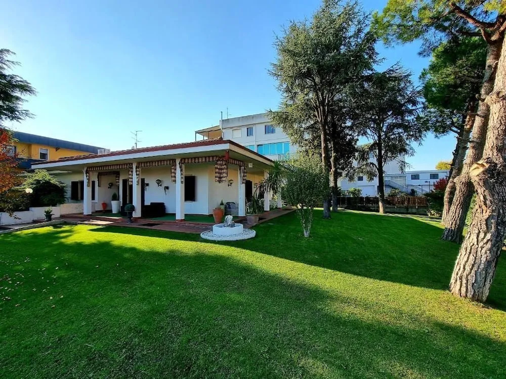 Photo - Vitti's Home Verona