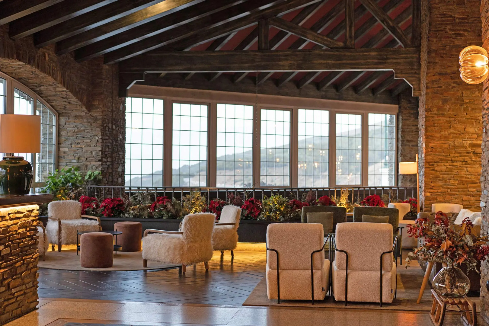 Photo - The Mountains Hotel