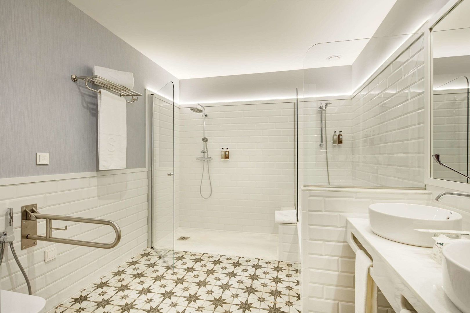 Photo - Sercotel Granada Suites