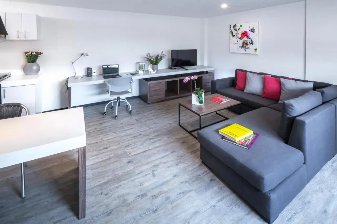 Photo - FlowSuites WTC