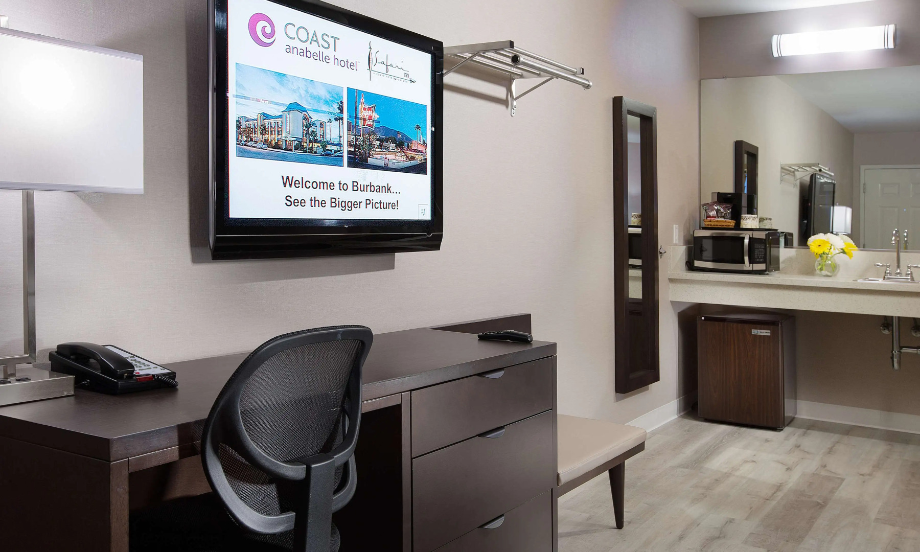 Foto - Safari Inn Burbank-Universal, a Coast Hotel