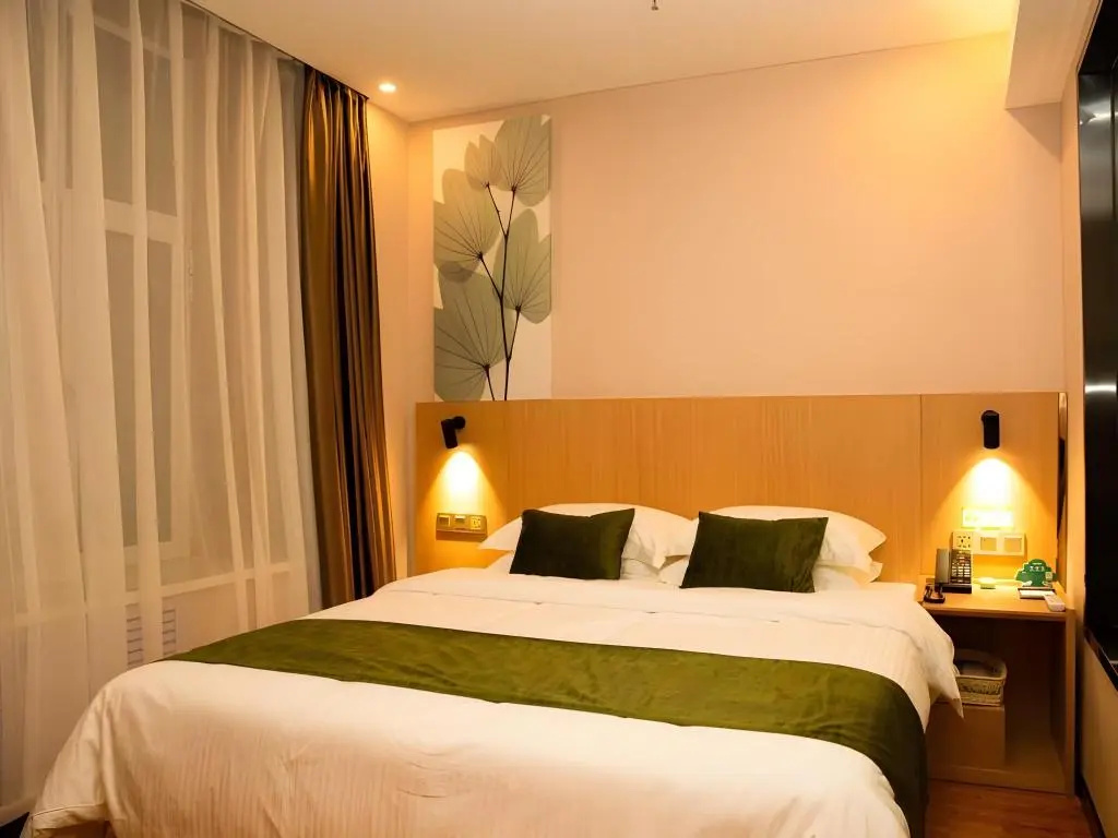 GreenTree Inn Pingliang Jinding Times Square