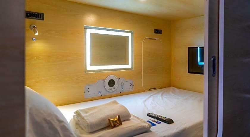 Photo - HosteLit, Capsule Hostel