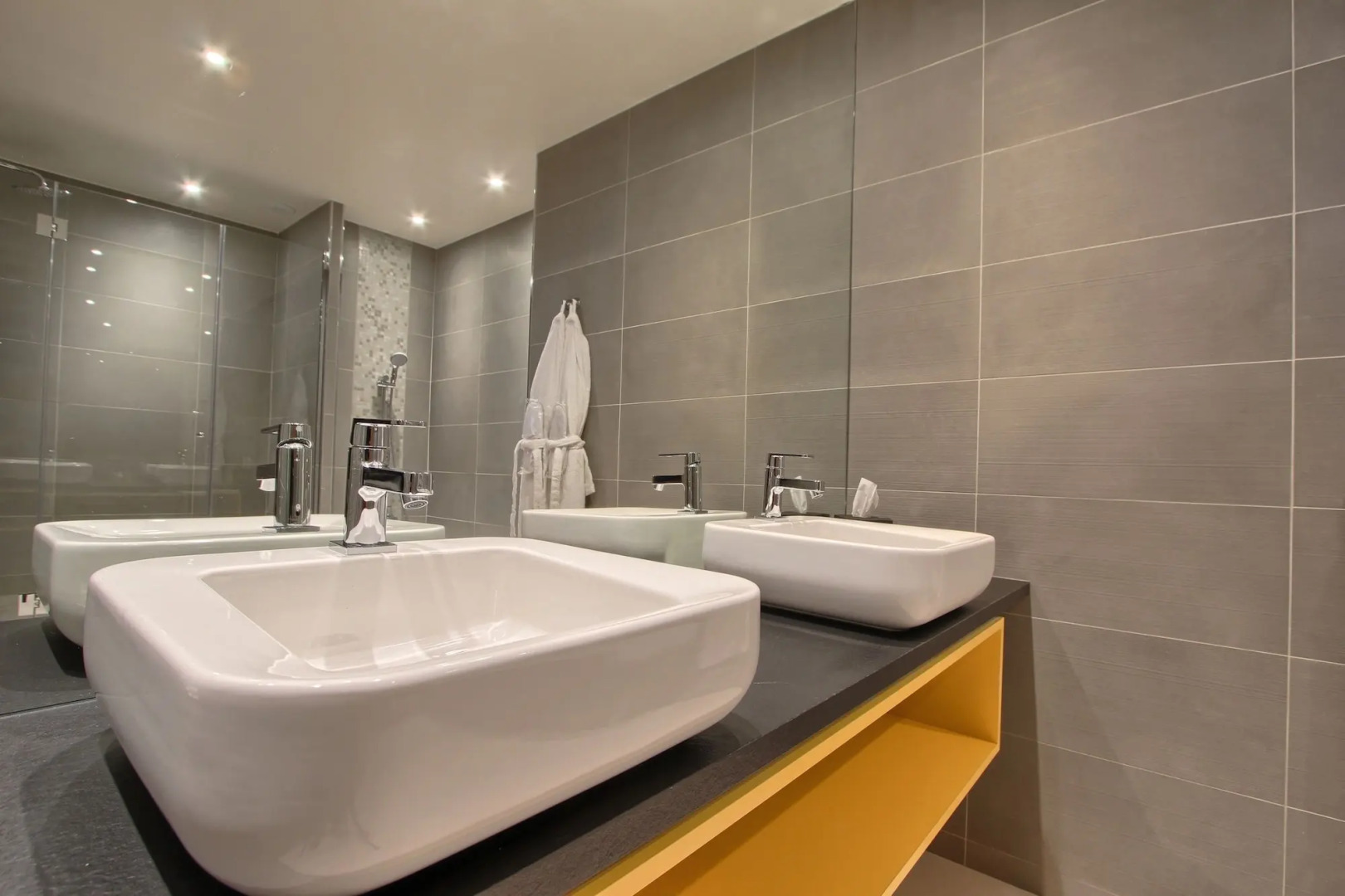 Foto - Timhotel Opéra Blanche Fontaine