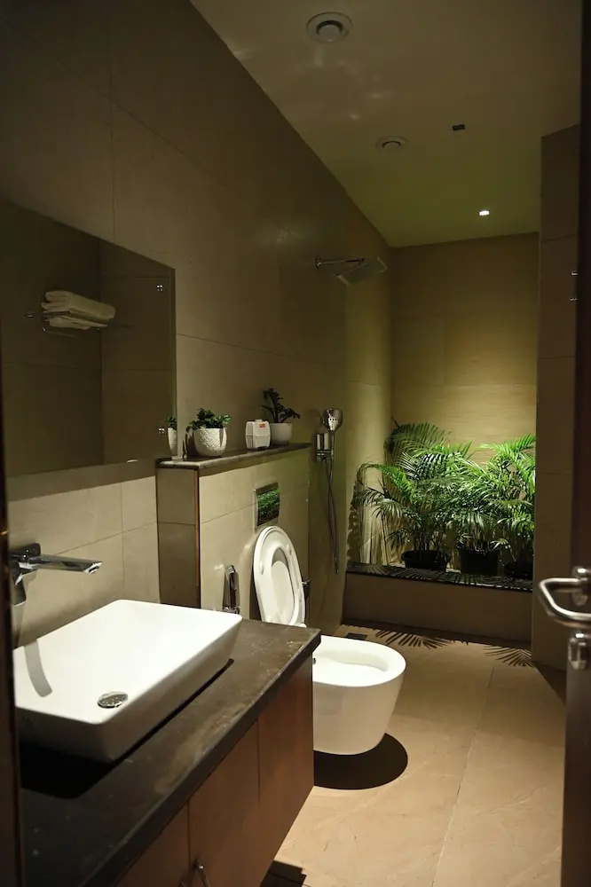 0484 Aero Lounge - Terminal 2, Cochin Airport Hotel