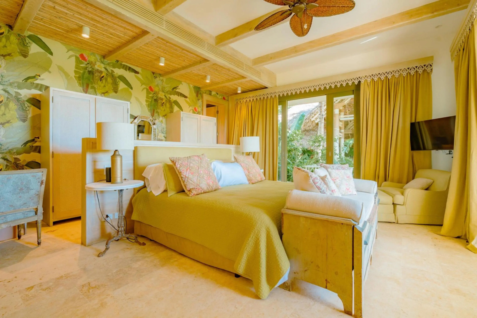 Foto - One-of-a-kind villa with open spaces and amazing views in luxury beach resort