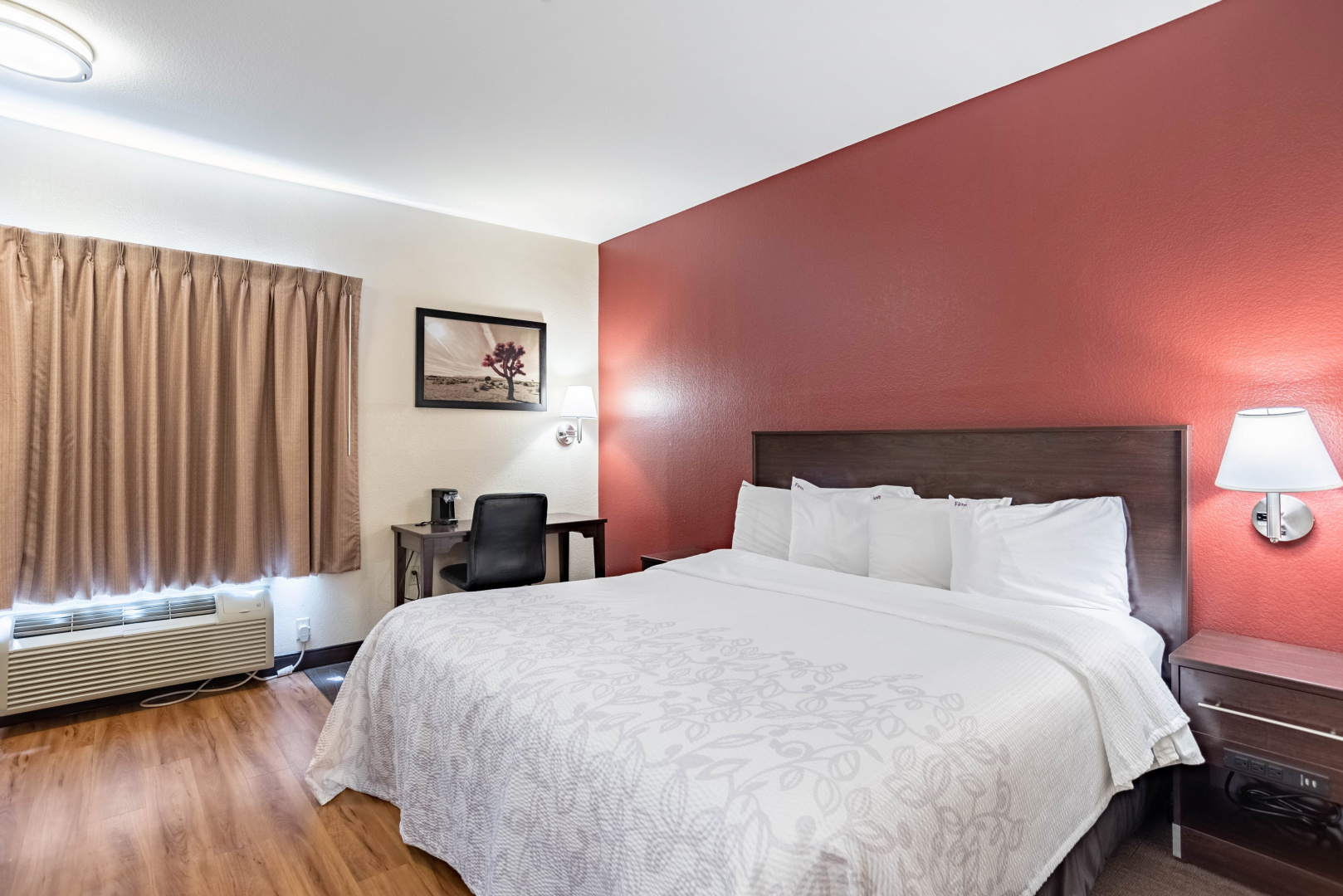 Photo - Red Roof Inn PLUS+ Phoenix West