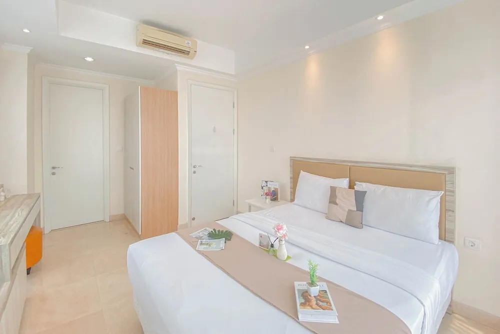Stunning and Comfy 2BR Apartment at Menteng Park