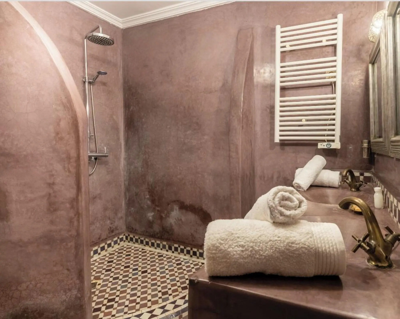 Photo - Riad Basidi piscine chauffée sur le toit de la médina