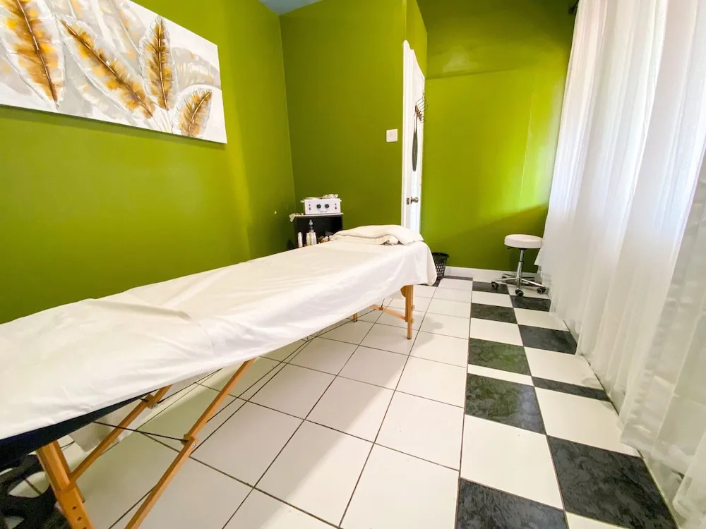 Foto - Point Salines Hotel