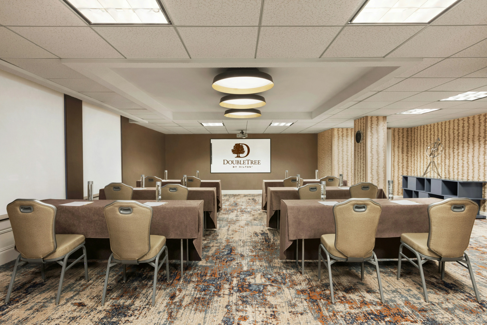 Photo - Doubletree by Hilton McLean Tysons