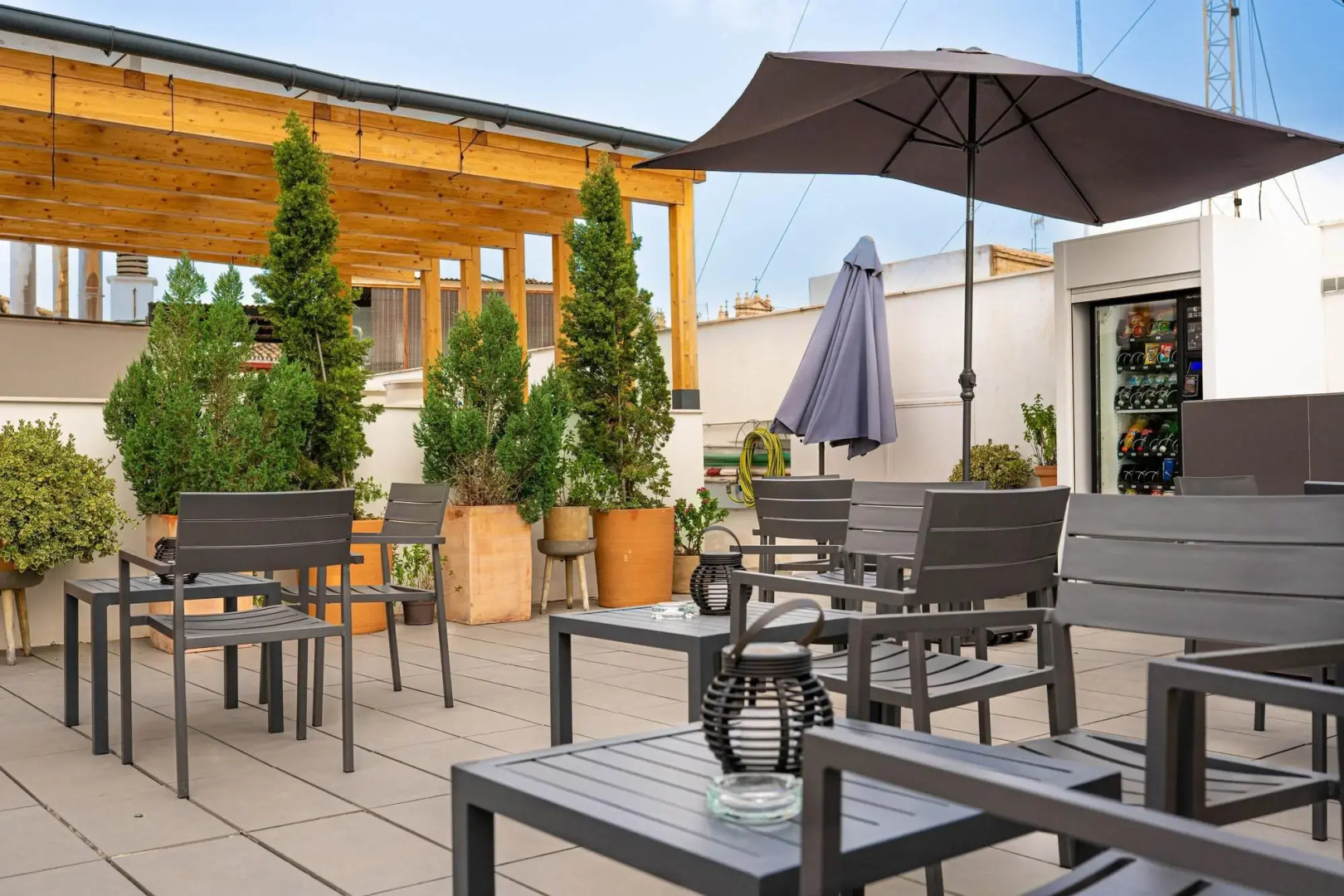 Photo - Welldone Quality - Crystal pool