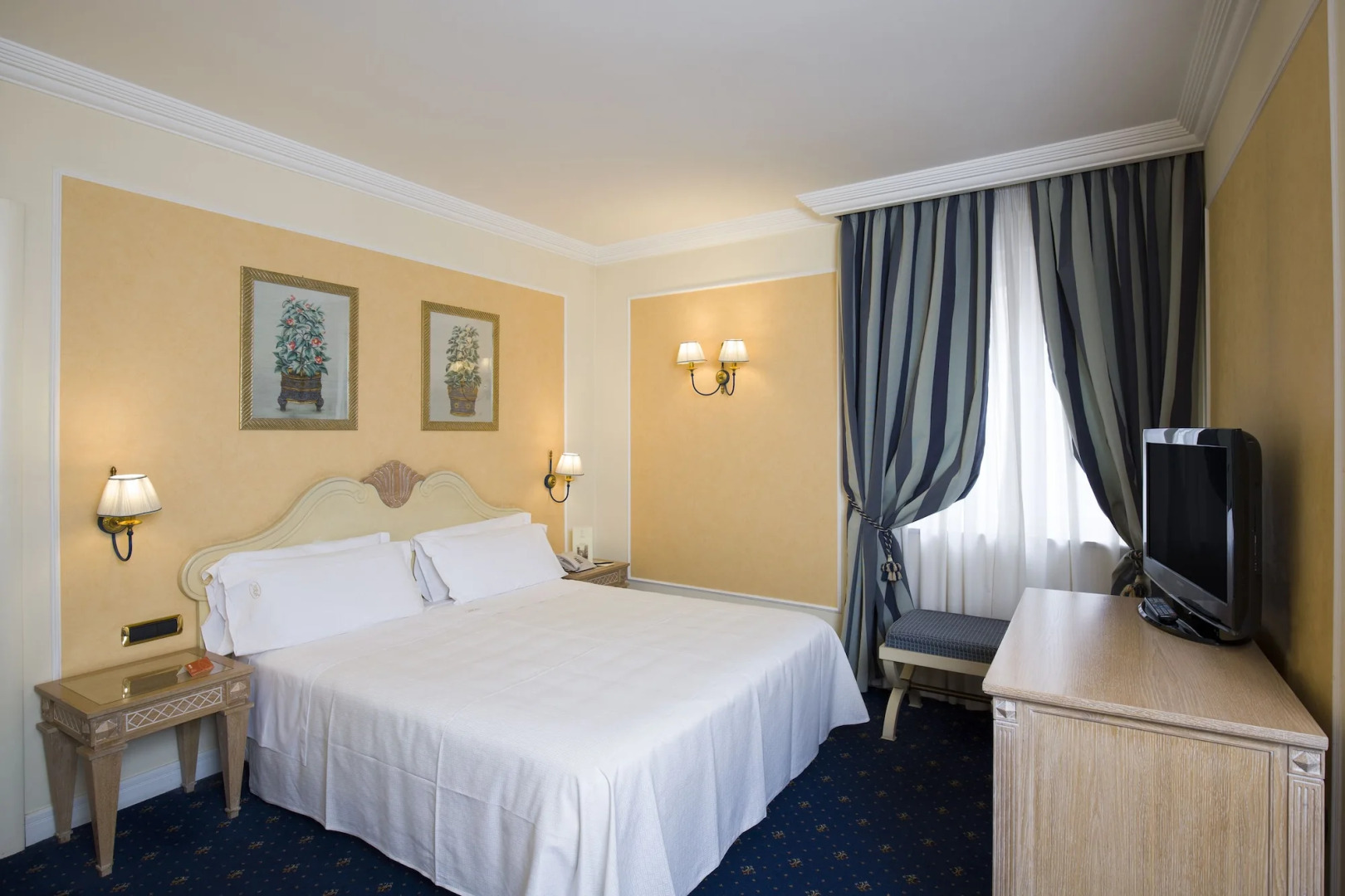 Photo - Palazzo Alabardieri