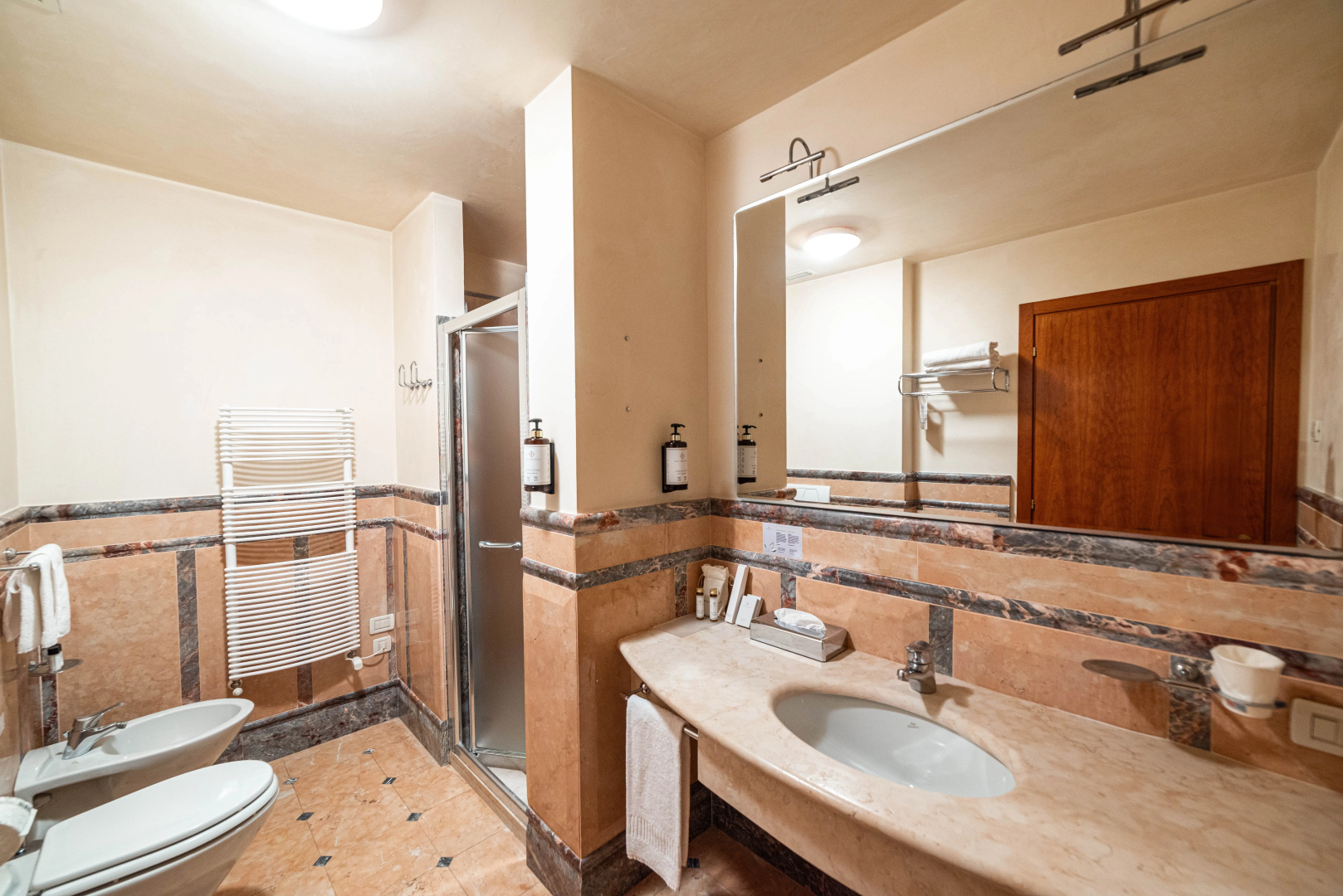 Photo - PHI Hotel Astoria