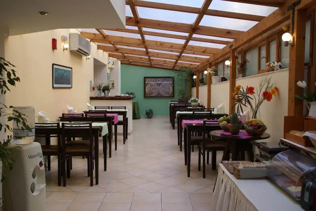 Photo - Yria Hotel