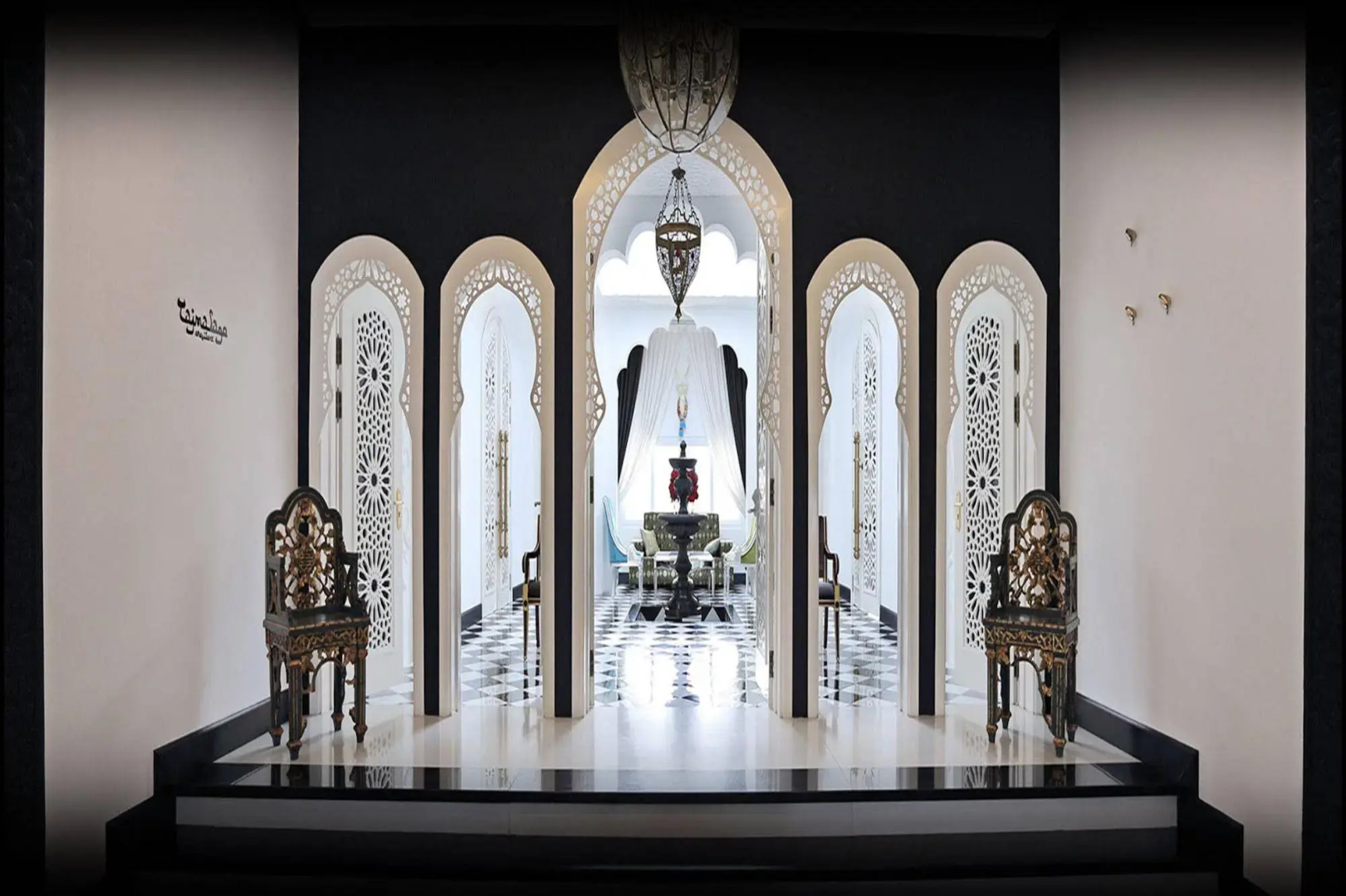 Photo - Chloe Gallery