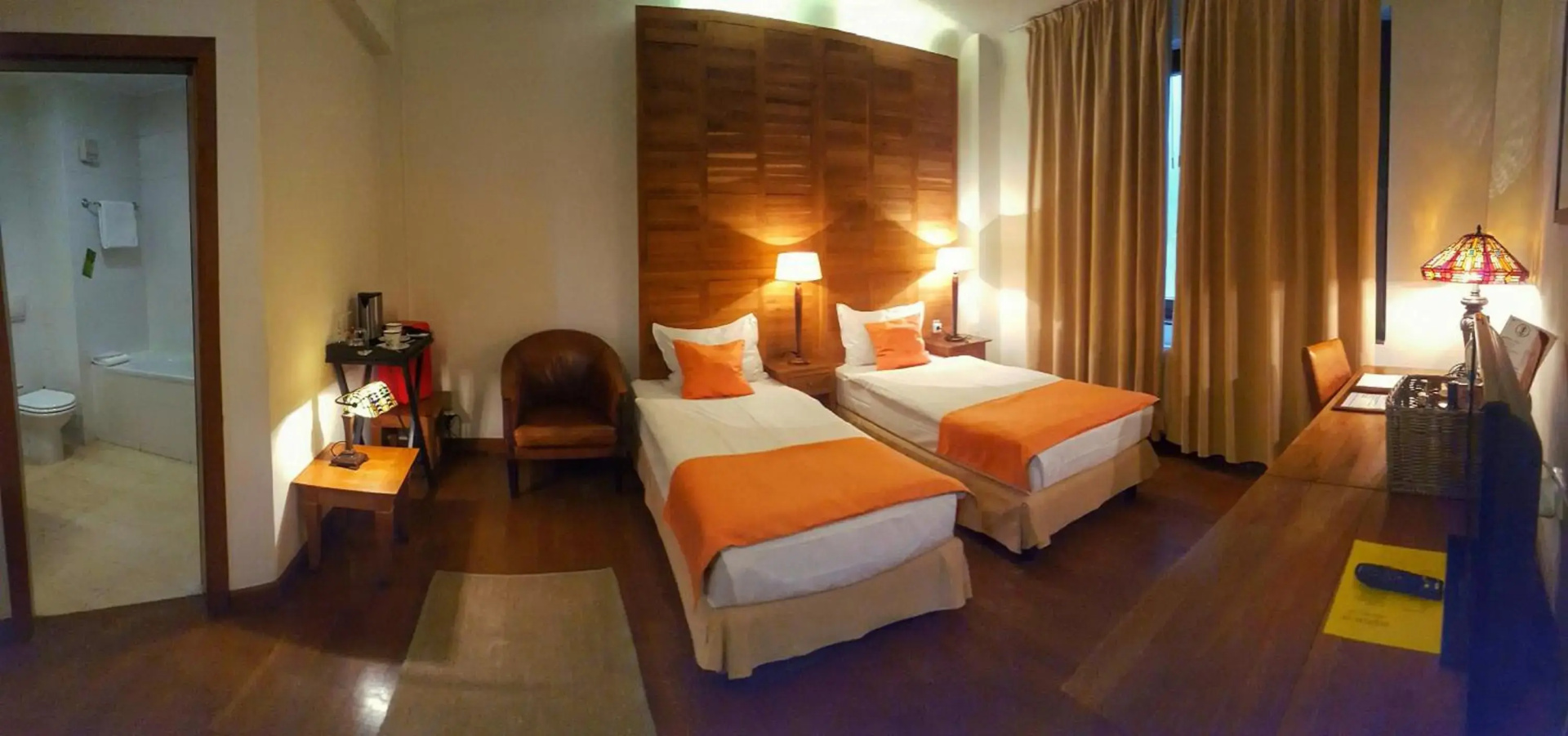 Photo - Rembrandt Hotel