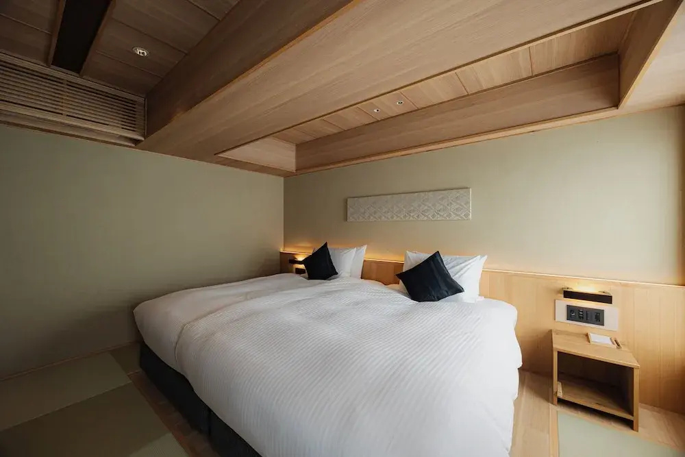 Photo - yugen kyoto shijo
