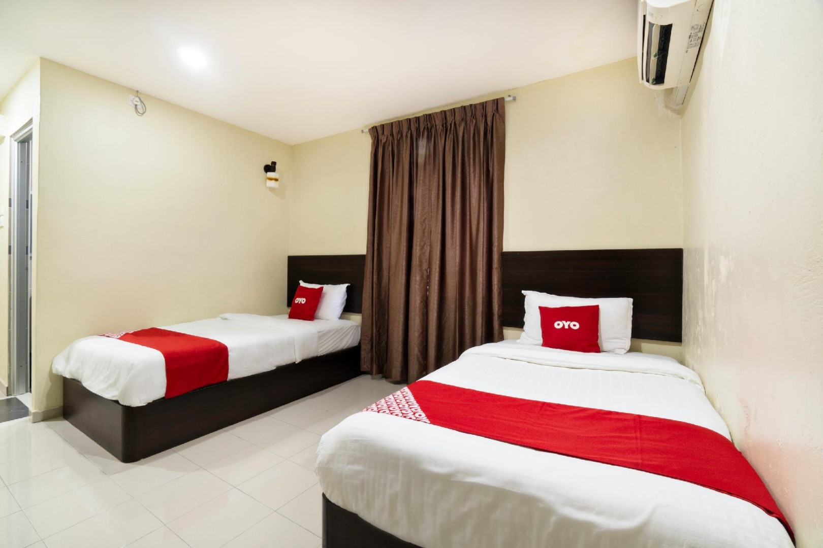 OYO 89960 Manjung Inn Hotel