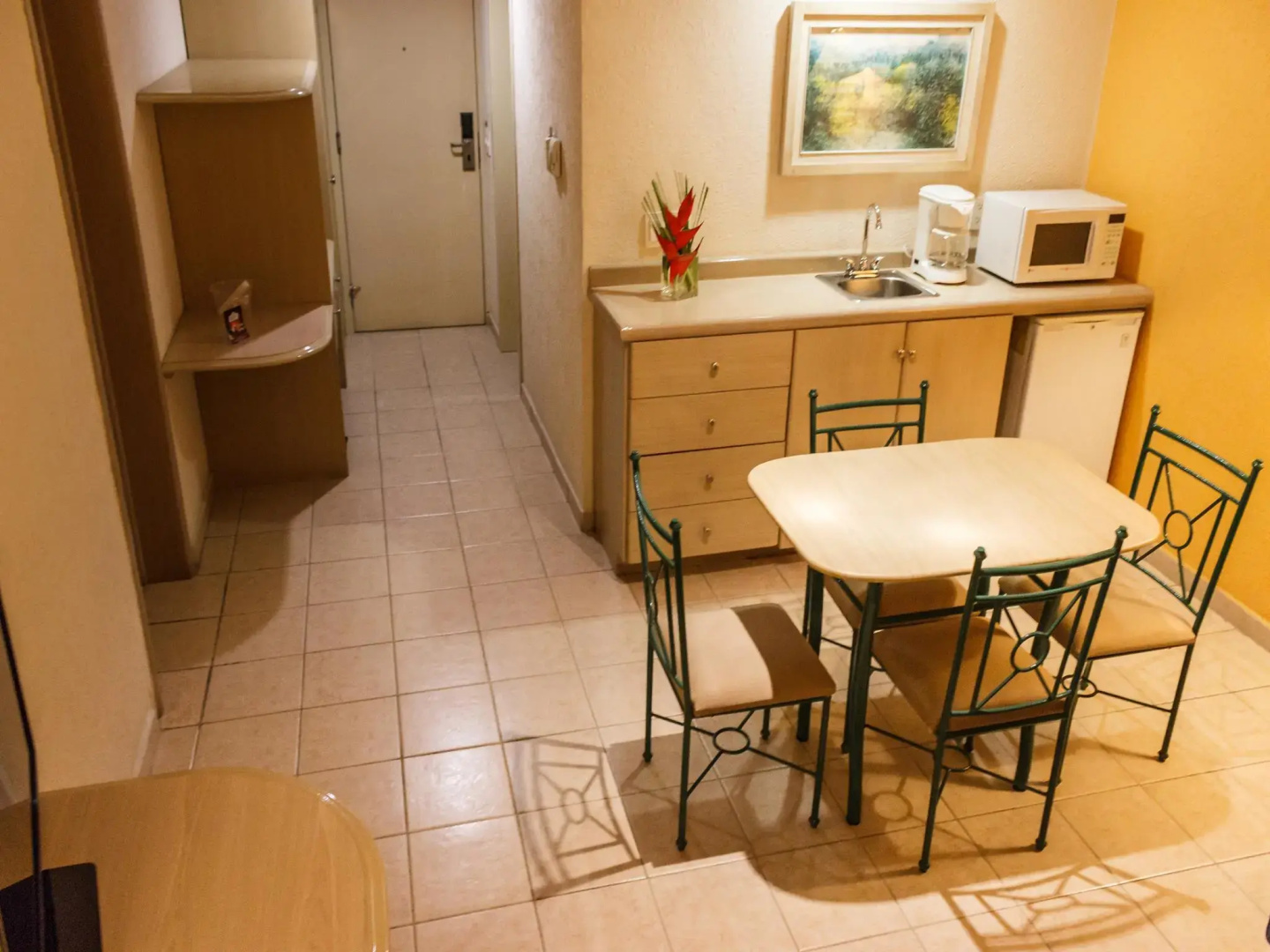 Photo - Plaza Inn Express