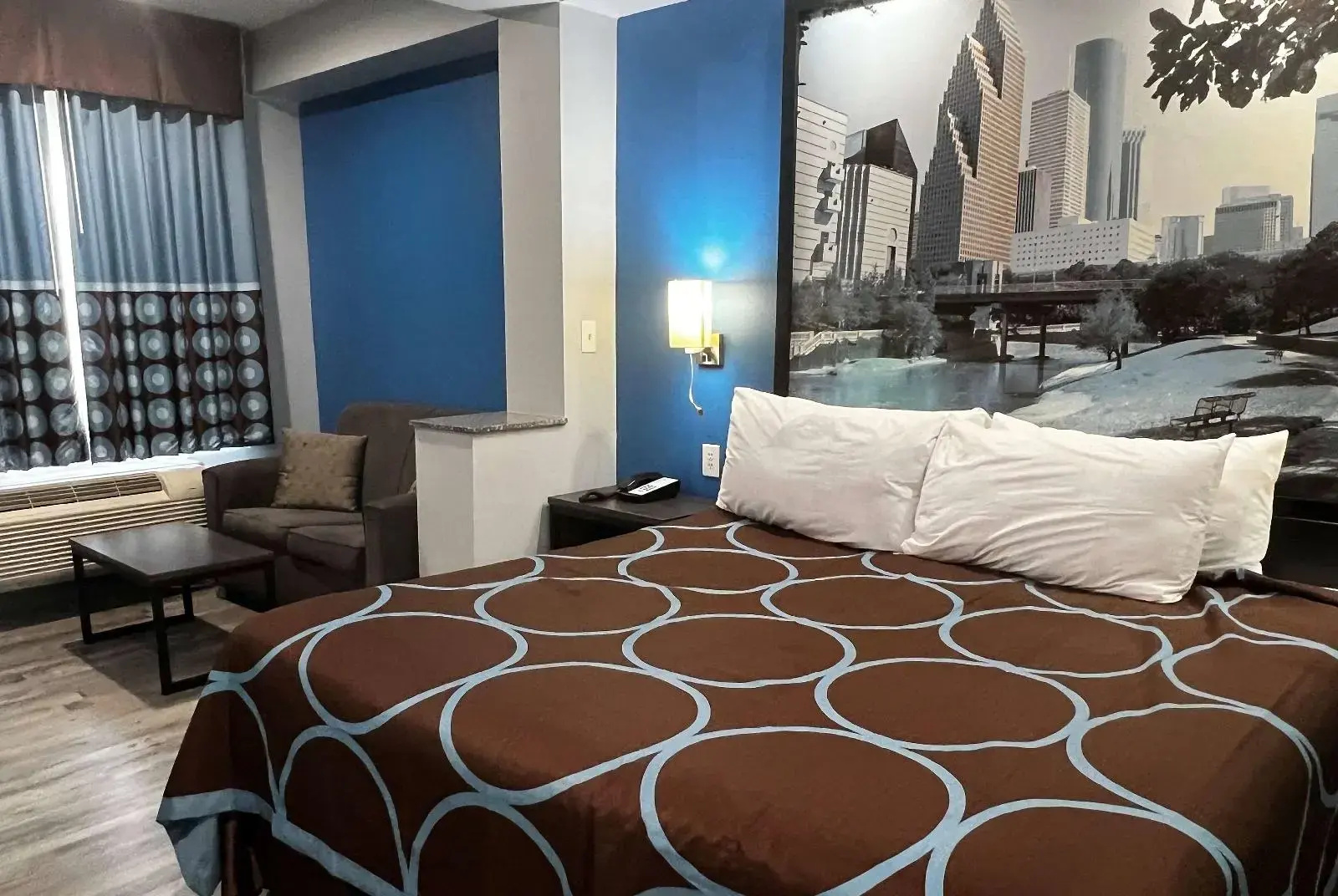 Photo - Super 8 by Wyndham Houston North I-45