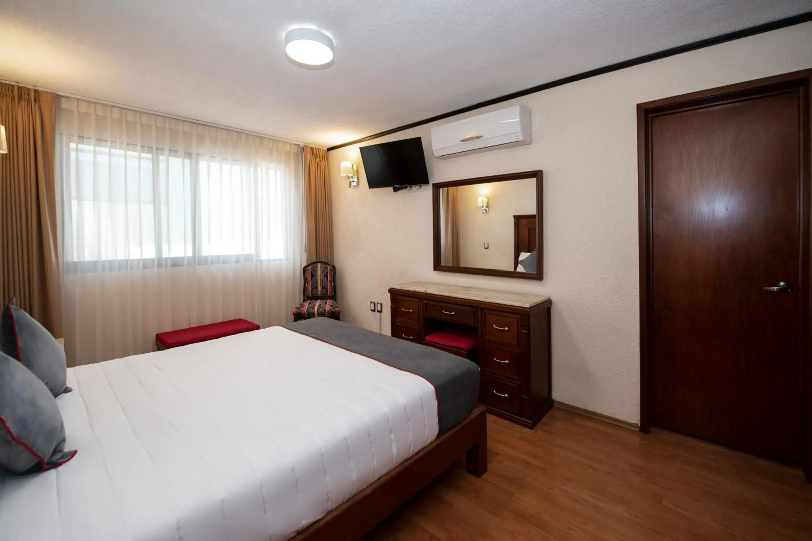 Photo - Hotel Senorial