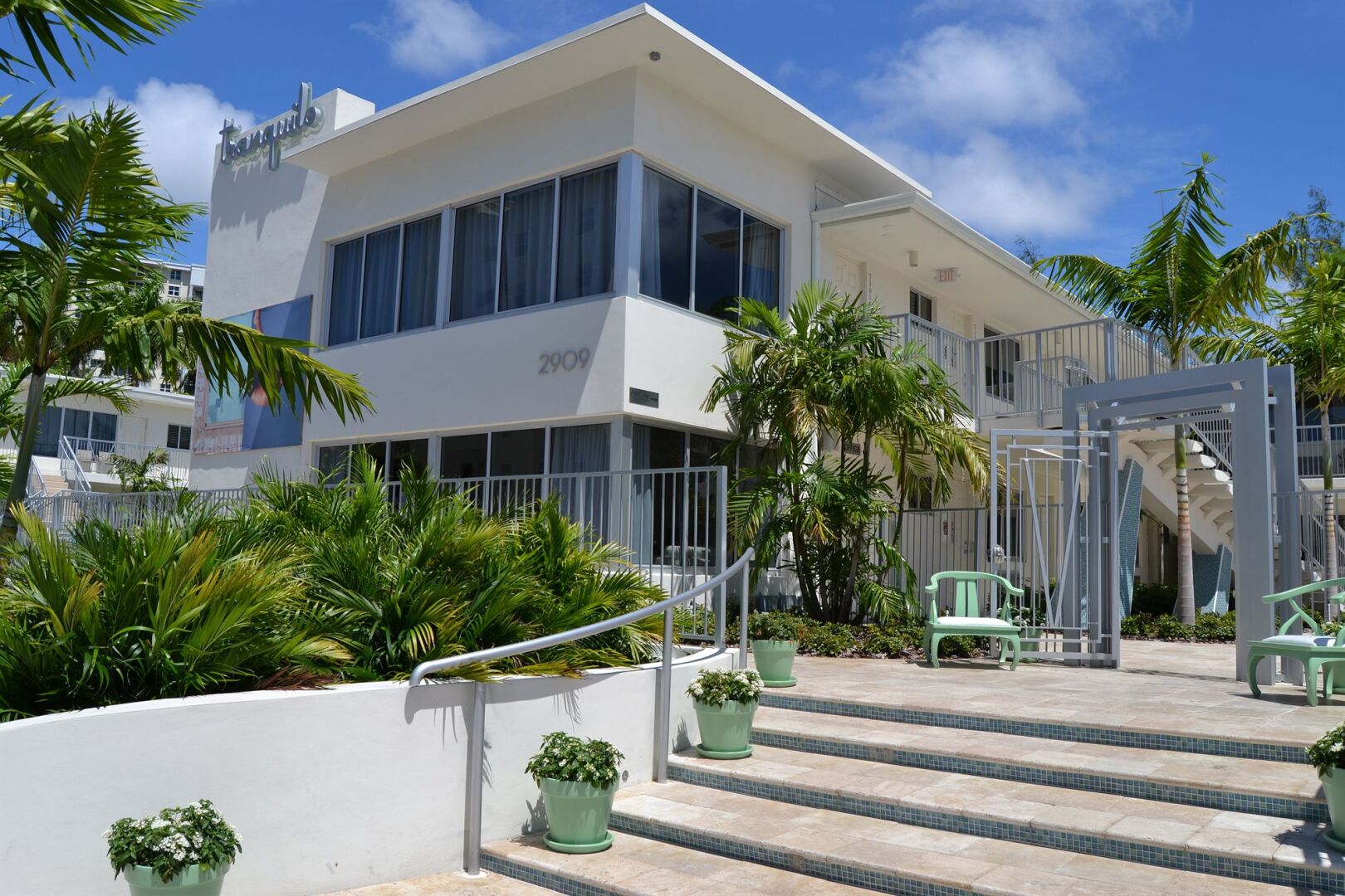 Photo - North Beach Hotel